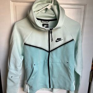 Women’s Nike crop zip up
